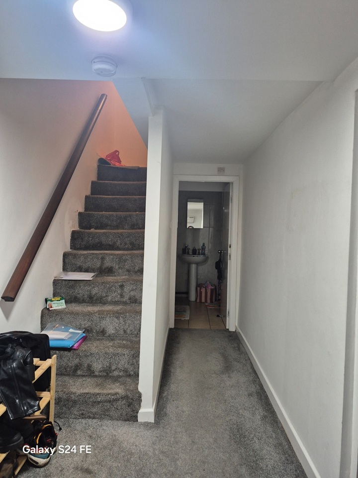 1 Bed Flat, Whalley Range, M16, N1 7GU photo 4