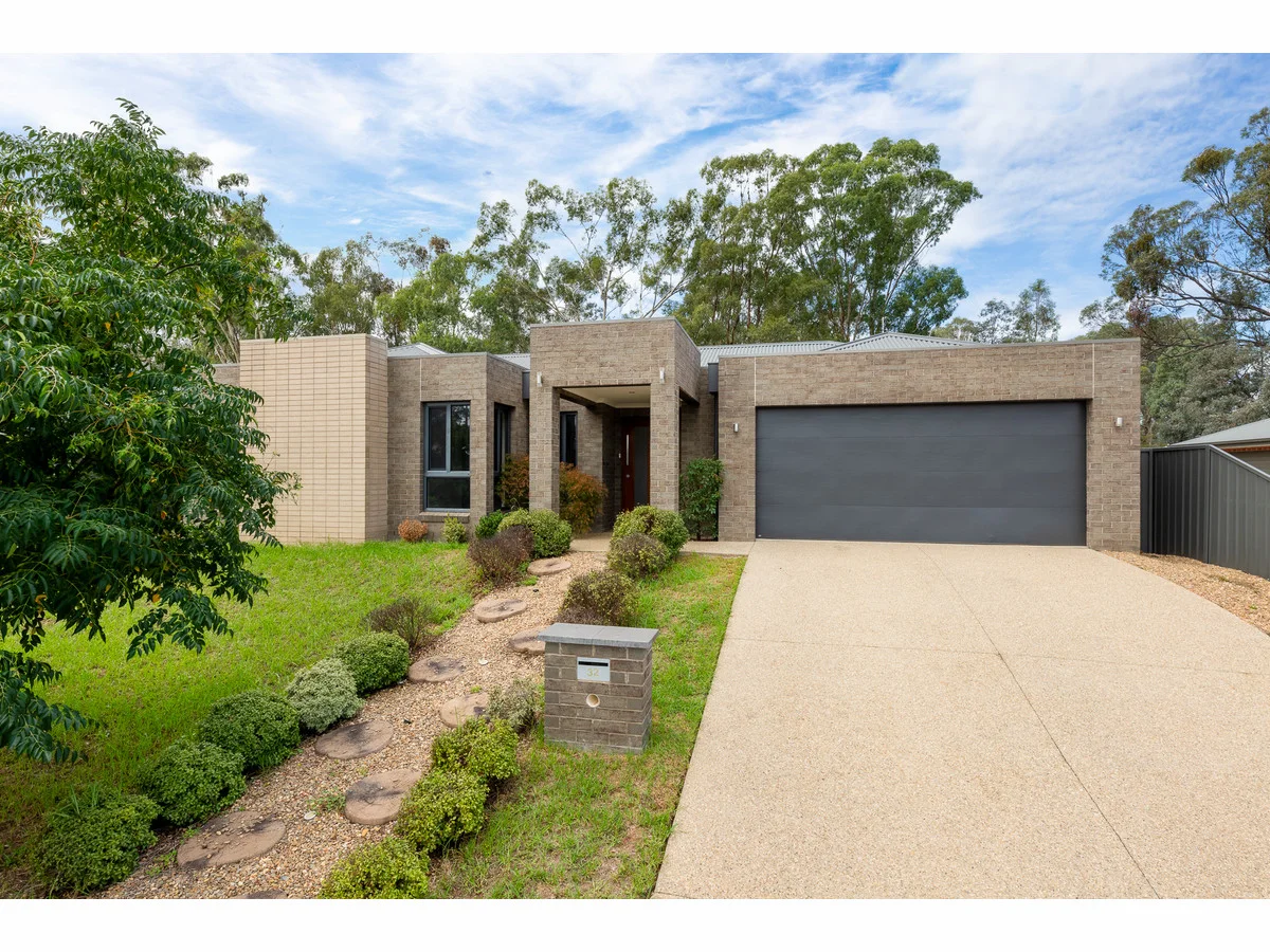 32 Paddlesteamer Court, Thurgoona NSW 2640