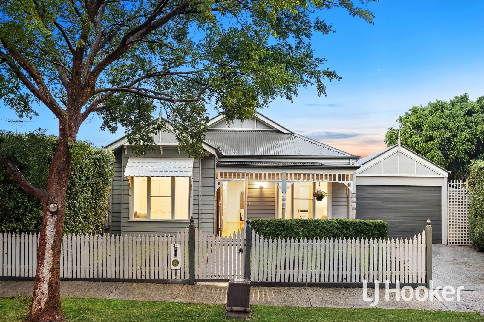 24 Neptune Drive, Point Cook VIC 3030