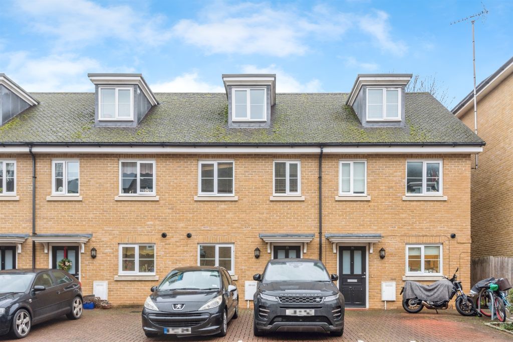 3 bed terraced house for saleMary Price Close, Headington, Oxford OX3