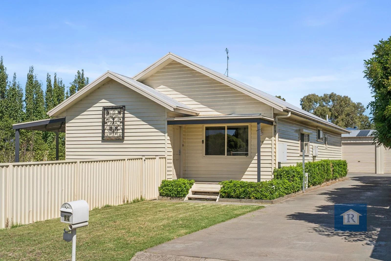94 Moore Street, Colac VIC 3250
