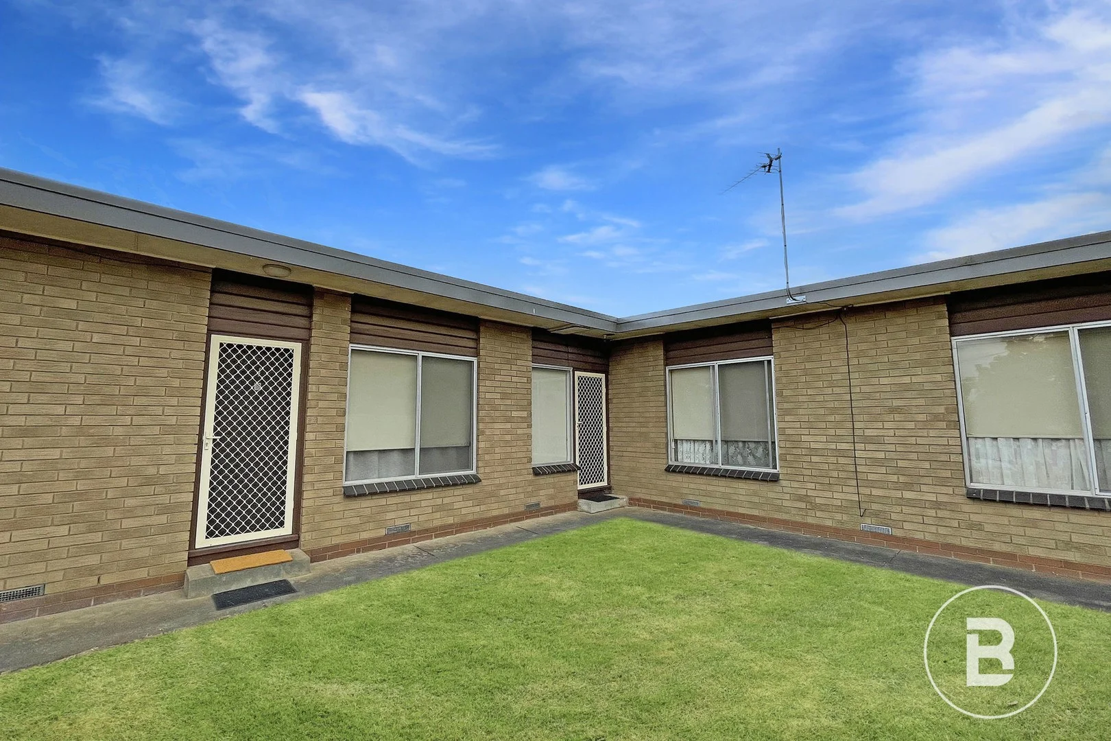 2/2 Warratta Avenue, Delacombe VIC 3356