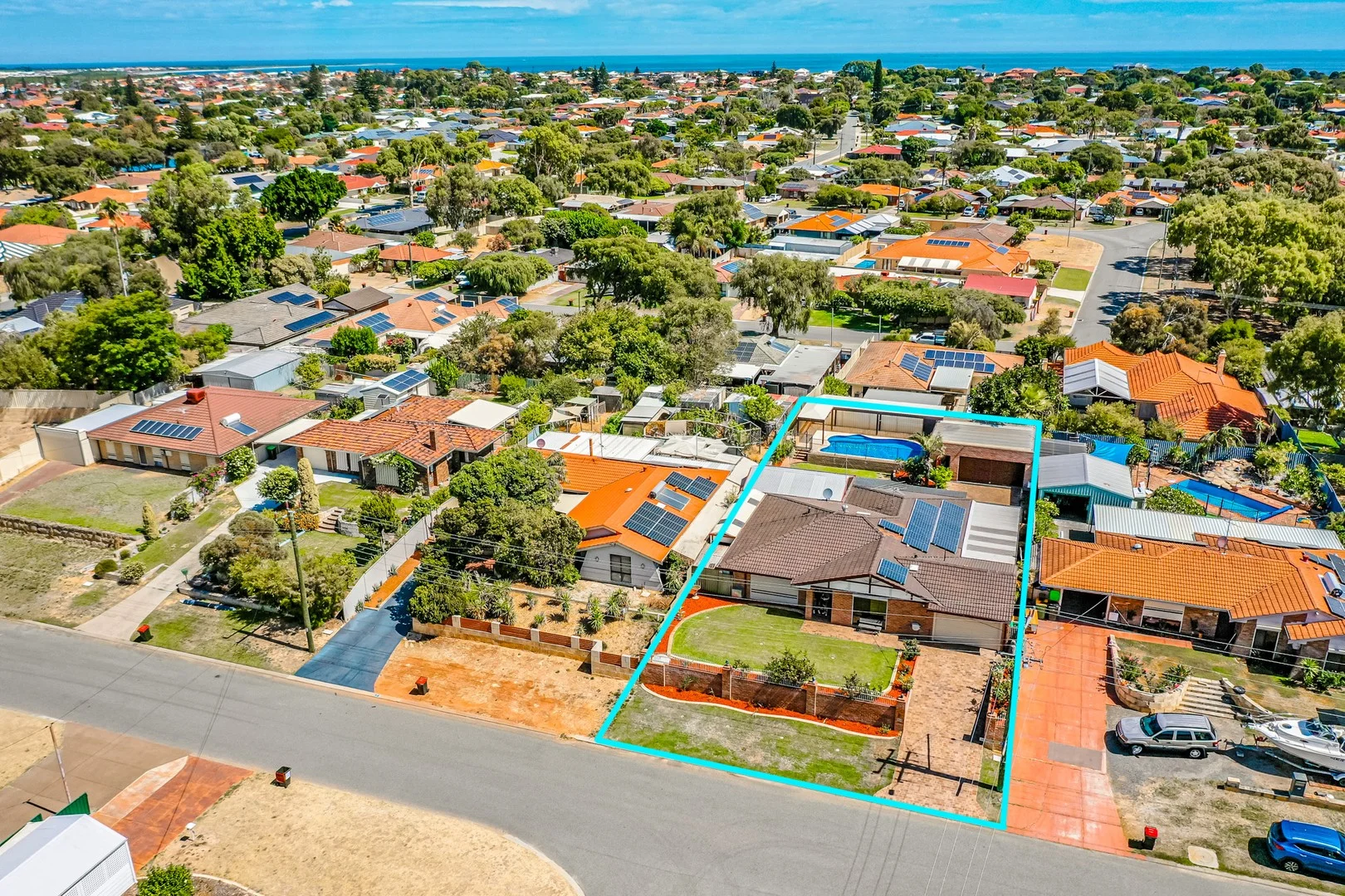 9 Barbrook Way, Warnbro WA 6169