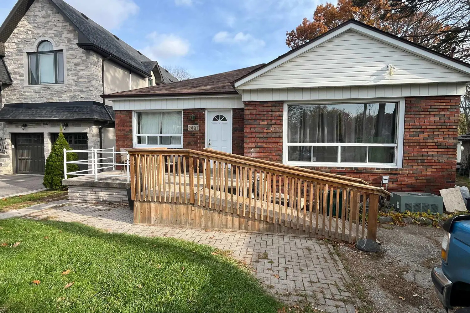 1481 Myron Drive photo 3