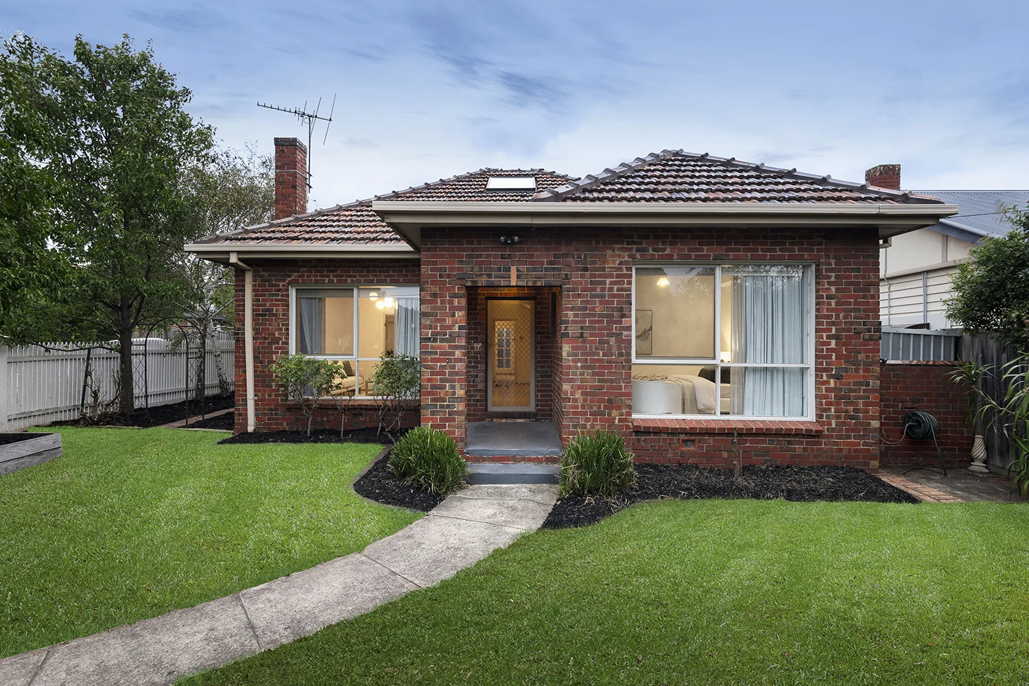 156 Oakleigh Road, Carnegie VIC 3163
