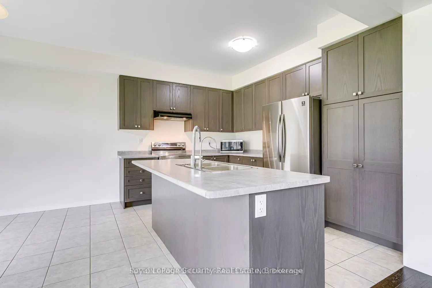 Additional image 7 of 30 Witteveen Drive