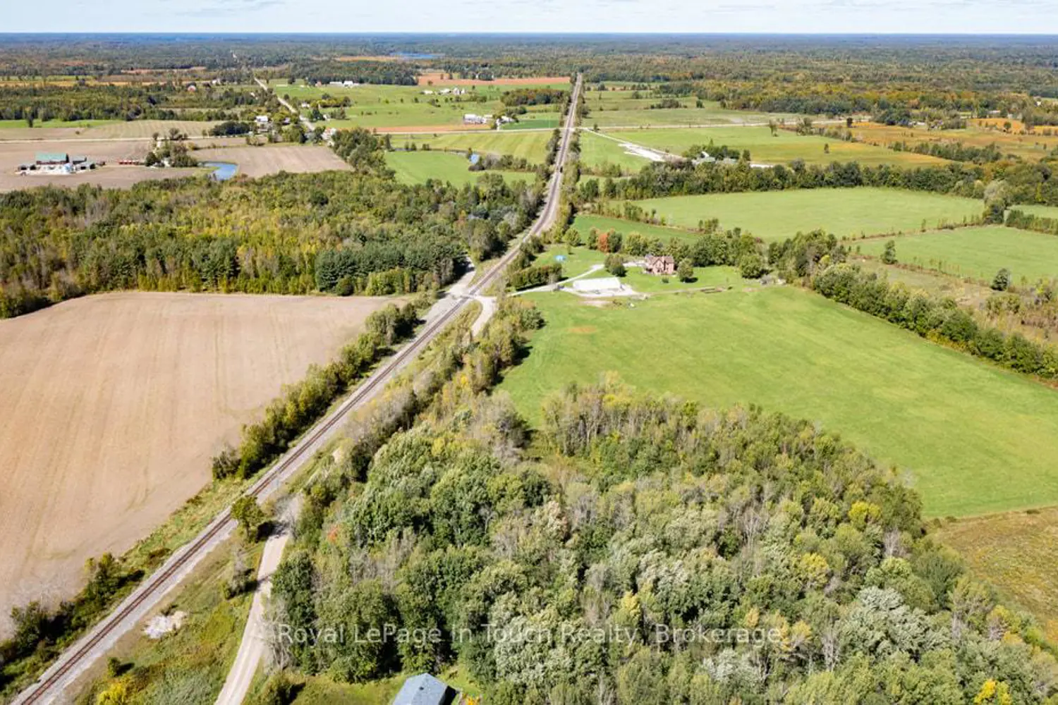 1561 Lovering Line photo 3