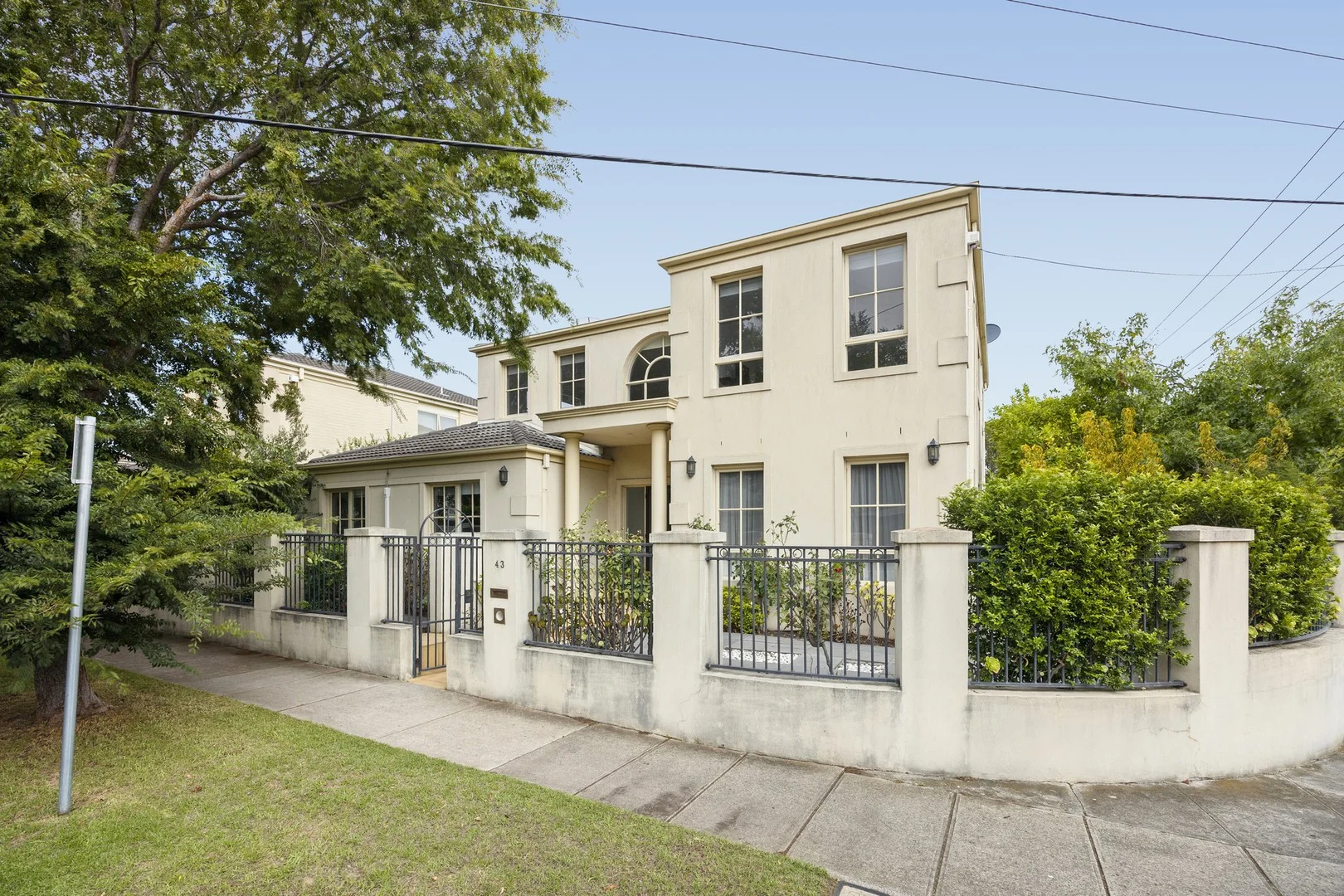 43 Elm Grove, Brighton VIC 3186