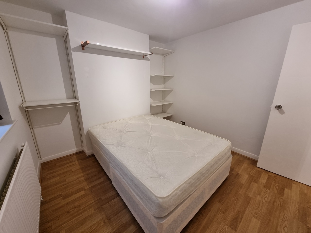 1 Bed Flat, Basement, WC1N, N1 7GU photo 3