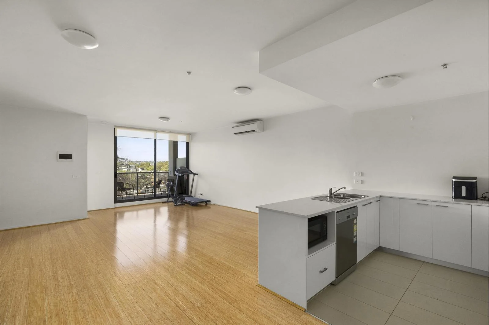 Additional image 2 of 303/40 Burgundy Street, Heidelberg VIC 3084