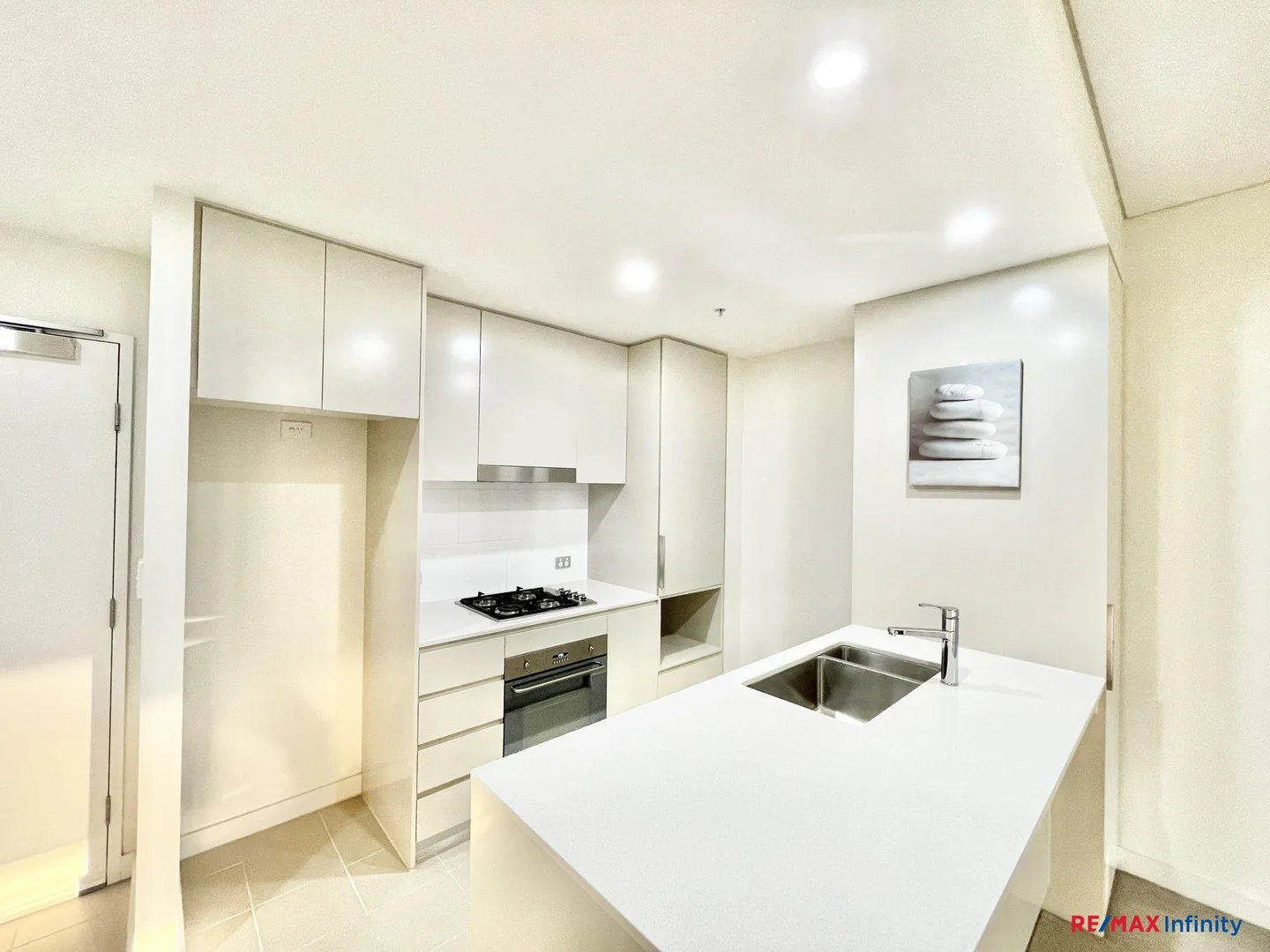 Additional image 3 of 809/2 Discovery Point Pl, Wolli Creek NSW 2205