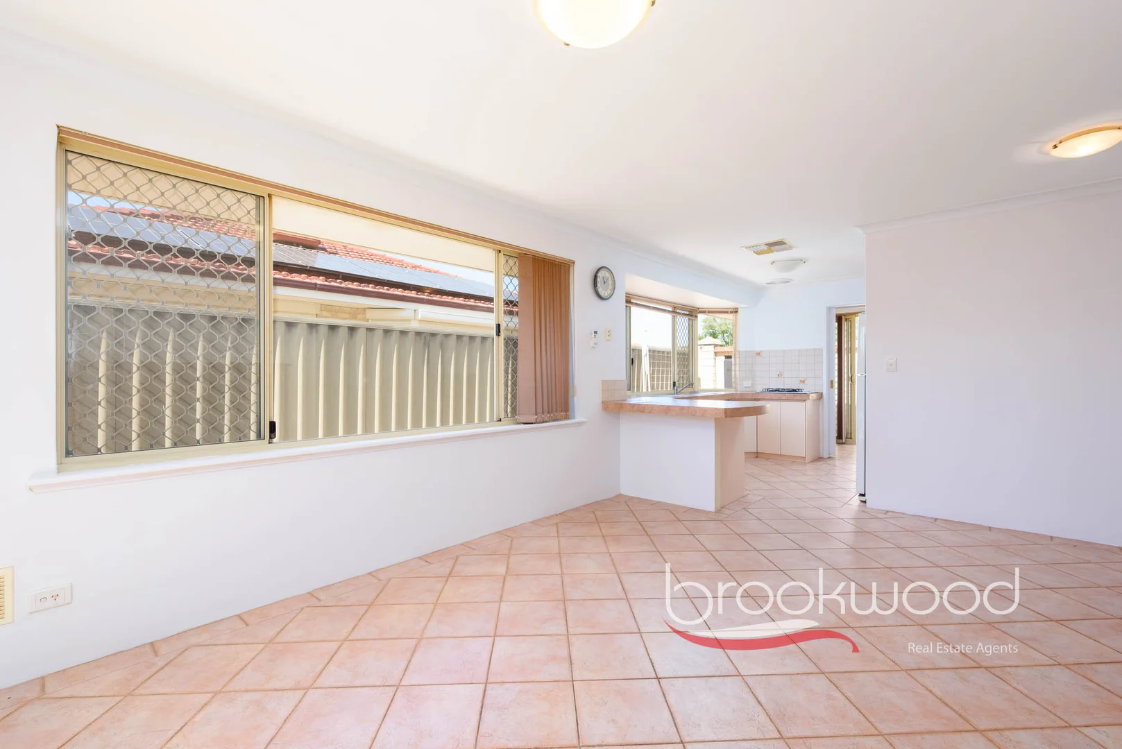 Additional image 13 of 186B Forest Lakes Drive, Thornlie WA 6108
