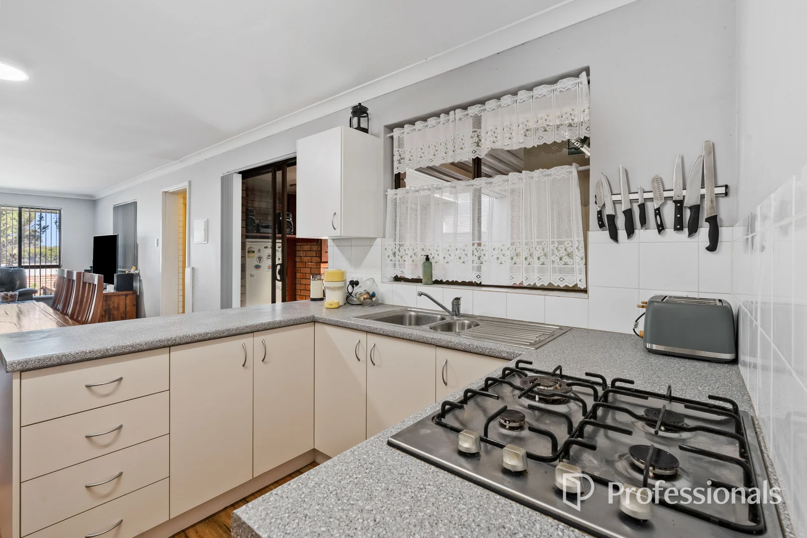 Additional image 3 of 56 Blackadder Road, Swan View WA 6056
