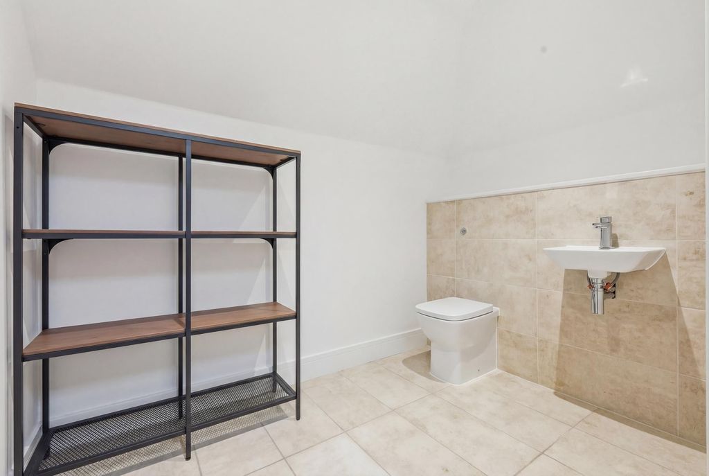 Additional image 17 of 2 bed flat for saleGrundisburgh Road, Woodbridge IP12