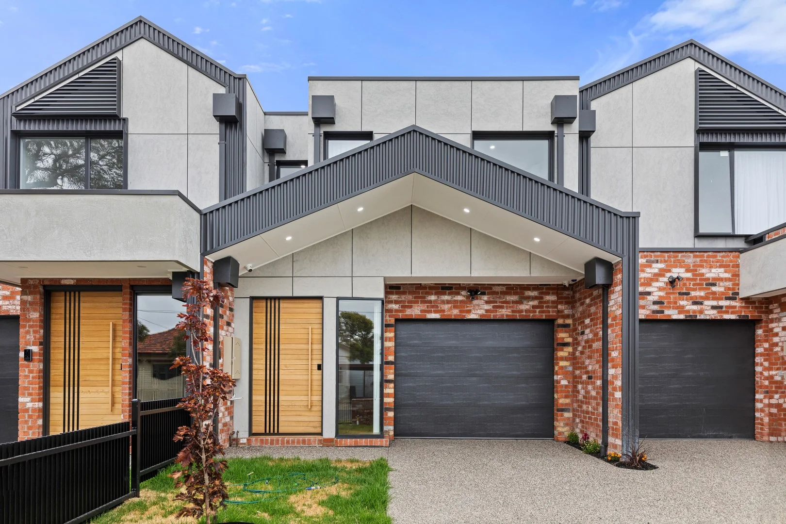 2/20 Mirls Street, Newport VIC 3015