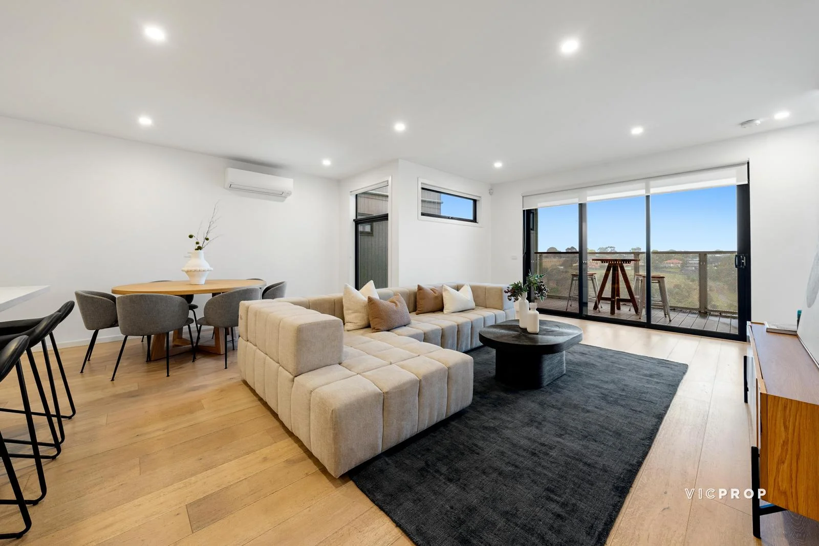 376 Duke Street, Sunshine North VIC 3020