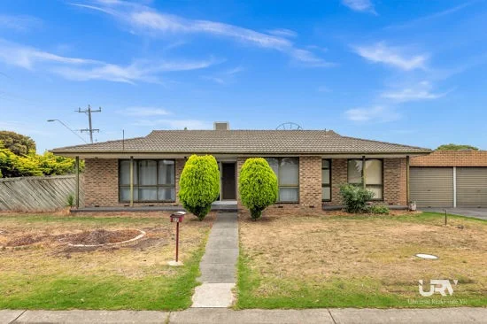 77 Langdon Crescent, Craigieburn VIC 3064