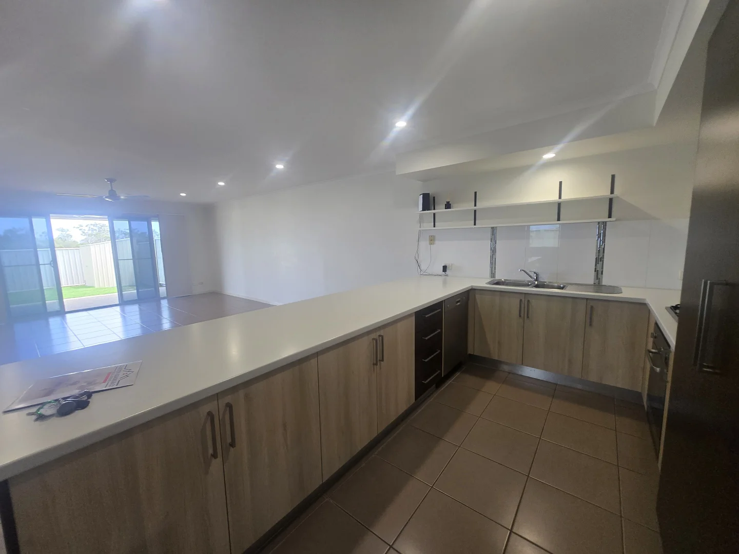 1/11 Newman Drive, Emerald QLD 4720 photo 4
