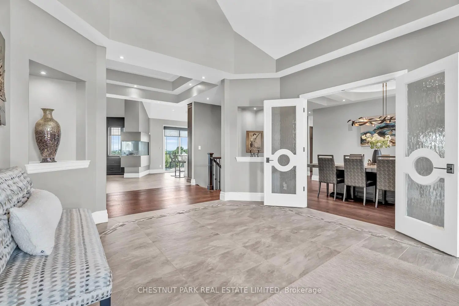 46 Anita Drive photo 2