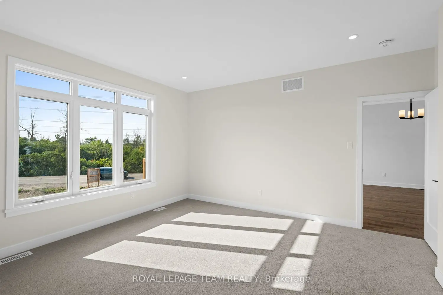 Additional image 11 of 1076 Moore Street