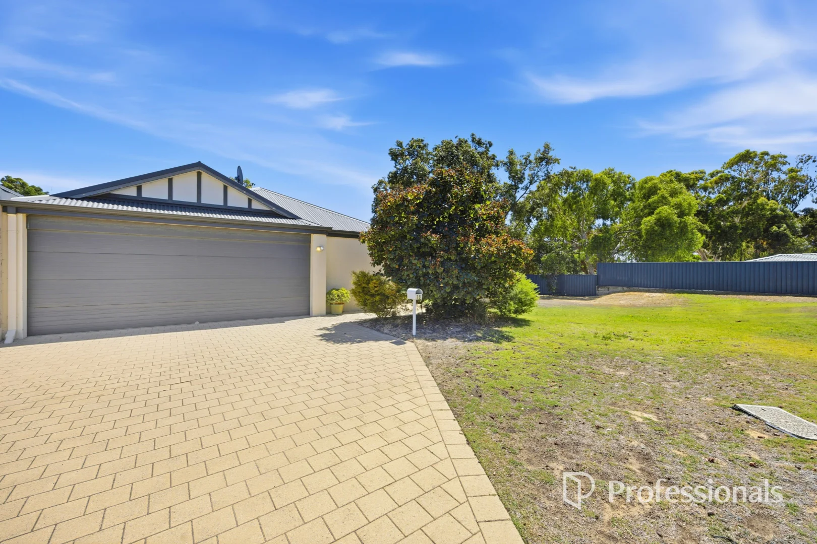 18 Coppin Place, Australind WA 6233 photo 2