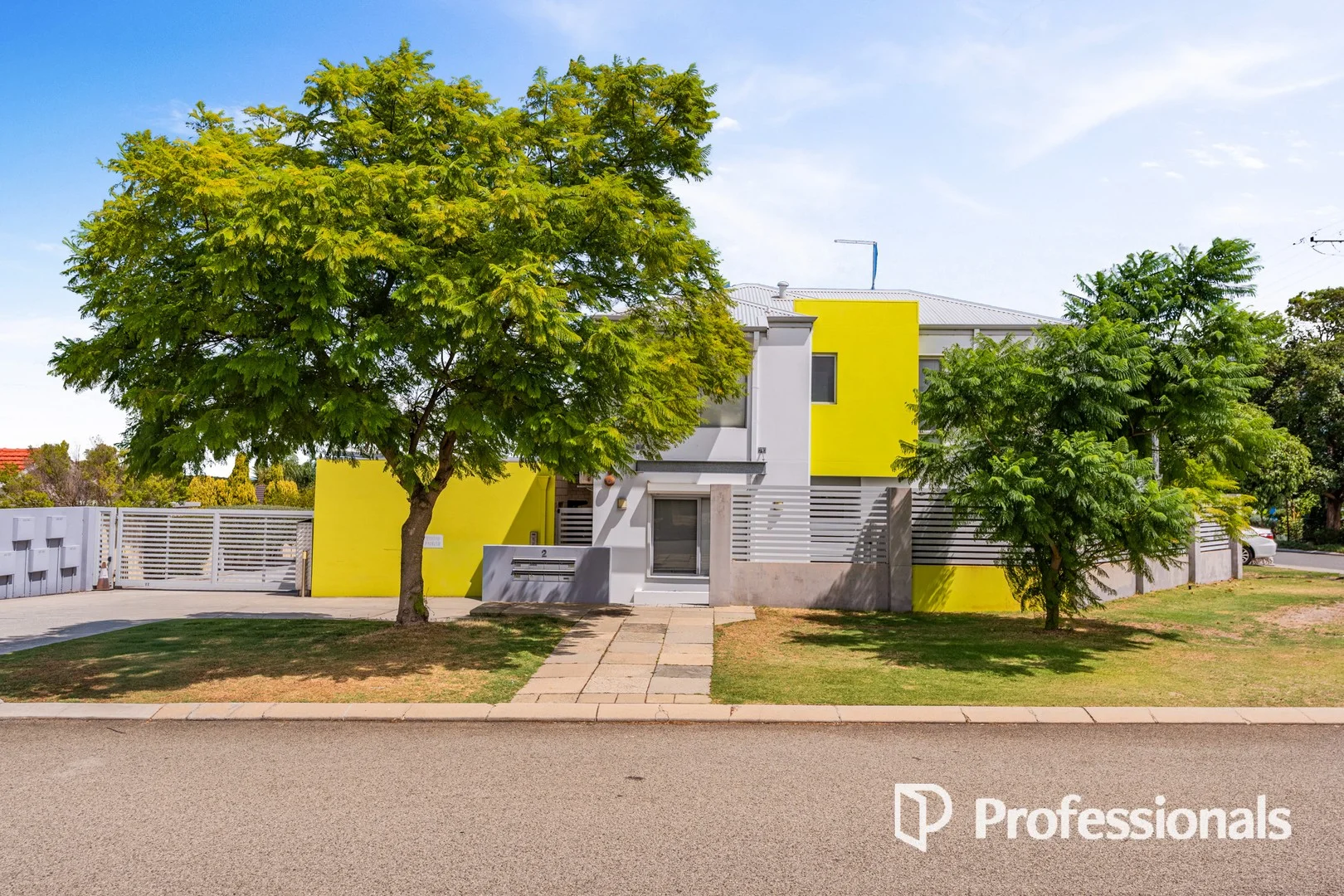 2/2 Aldwick Place, Balga WA 6061