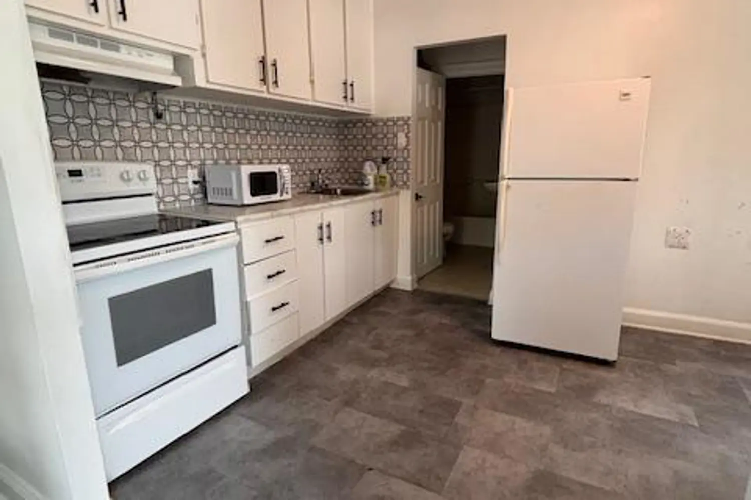 Additional image 19 of 266 Emond Street