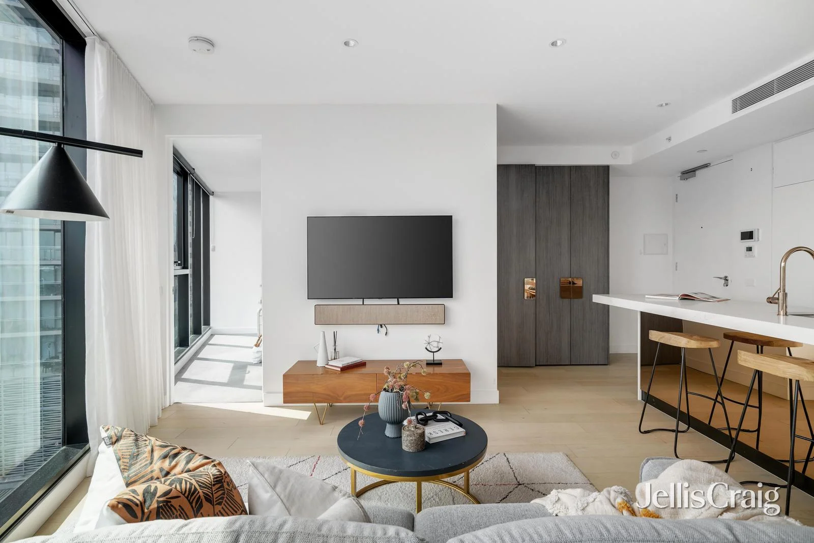 Additional image 2 of 707/8 Bowen Crescent, Melbourne VIC 3004