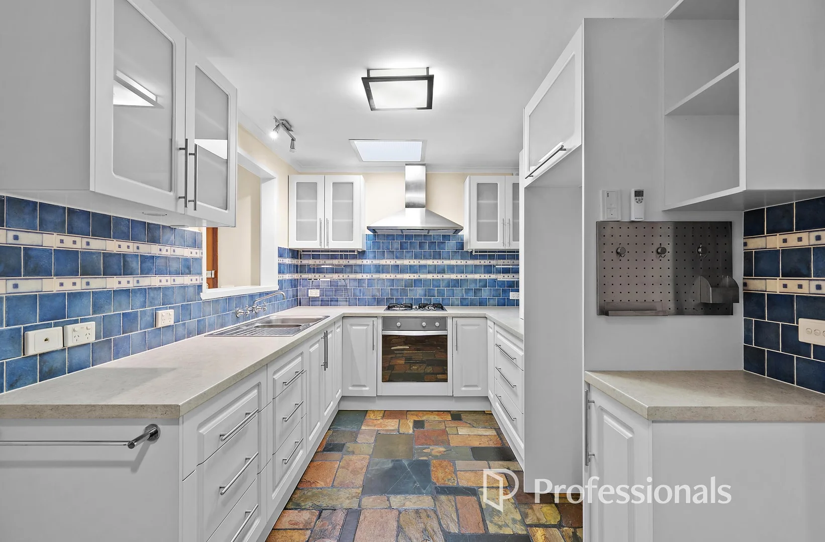 Additional image 3 of 37 Commercial Road, Mount Evelyn VIC 3796
