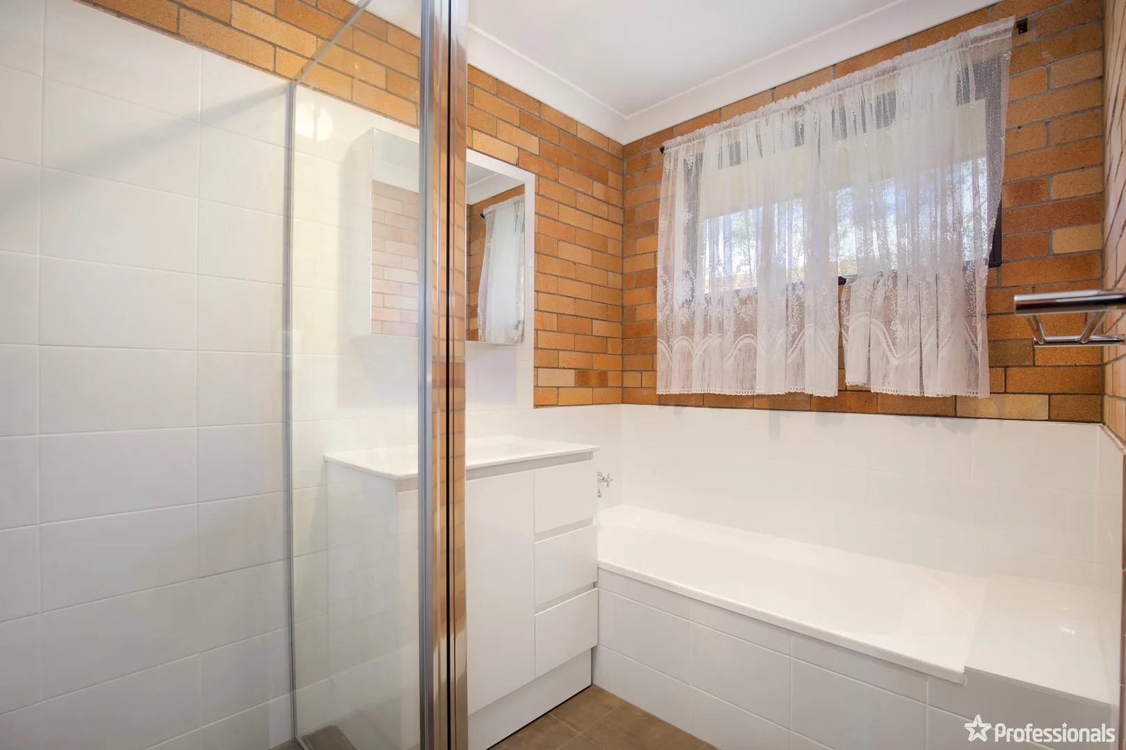 Additional image 4 of 2/2 Sarah Place, Armidale NSW 2350