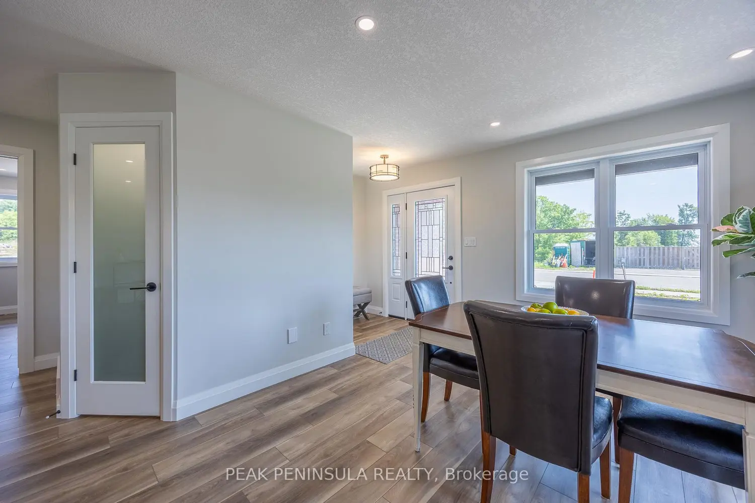71 Hunter Drive photo 4