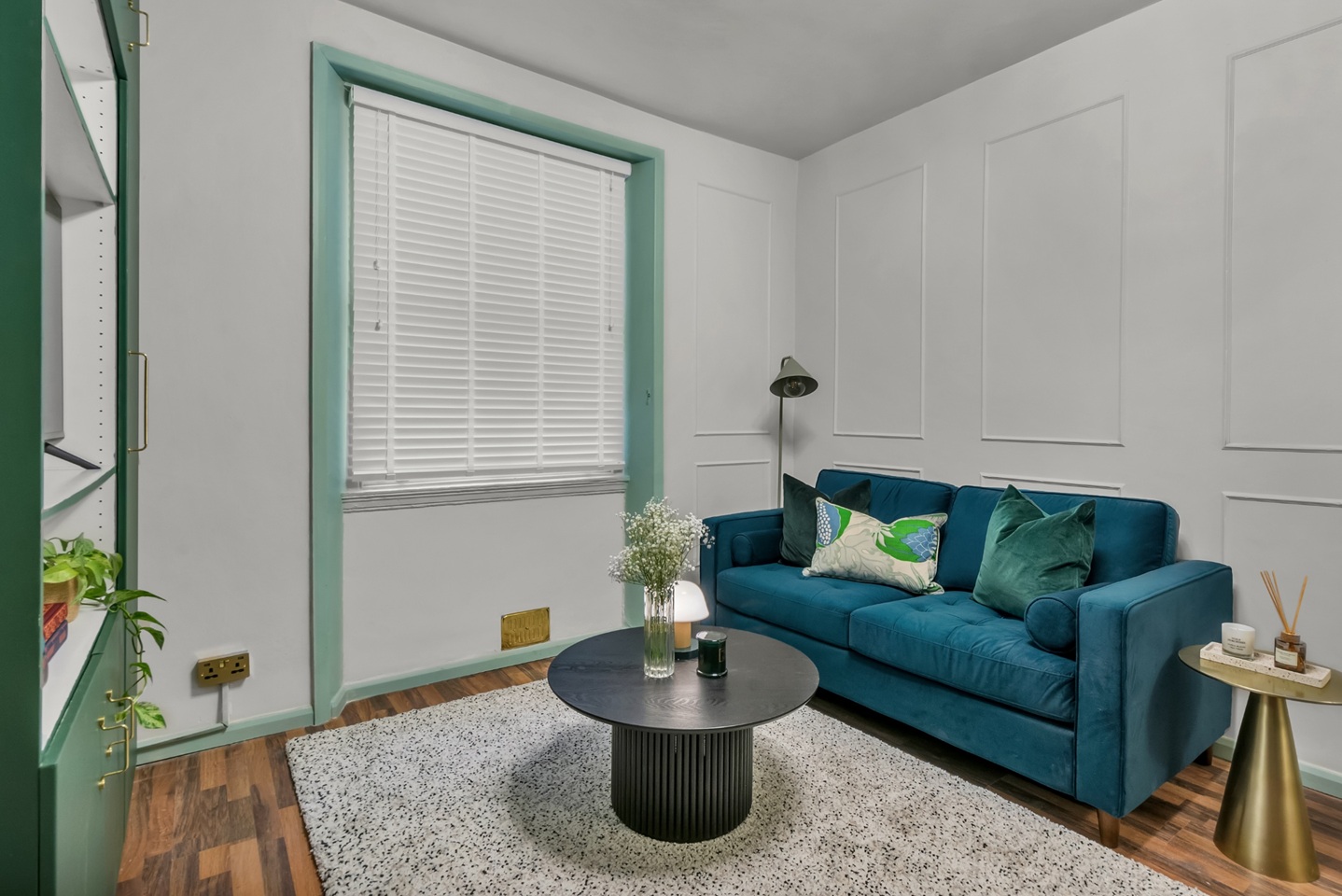 1 Bed Flat, Eardley Crescent, SW5, N1 7GU photo 3