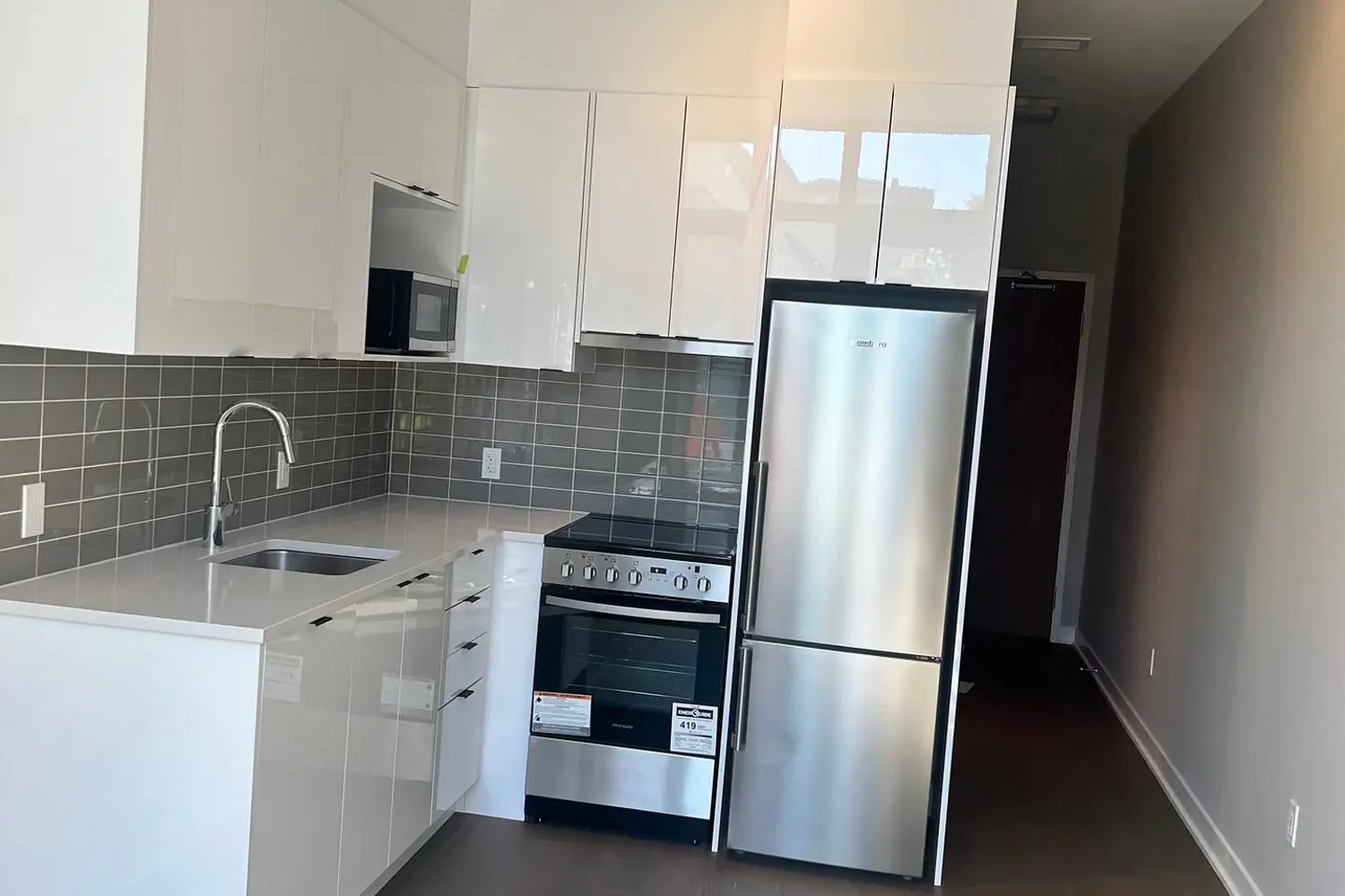 Additional image 8 of 360 Deschatelets Avenue 106