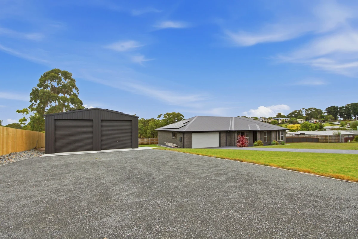 Additional image 3 of 2 Reggardo Rise, Lakes Entrance VIC 3909