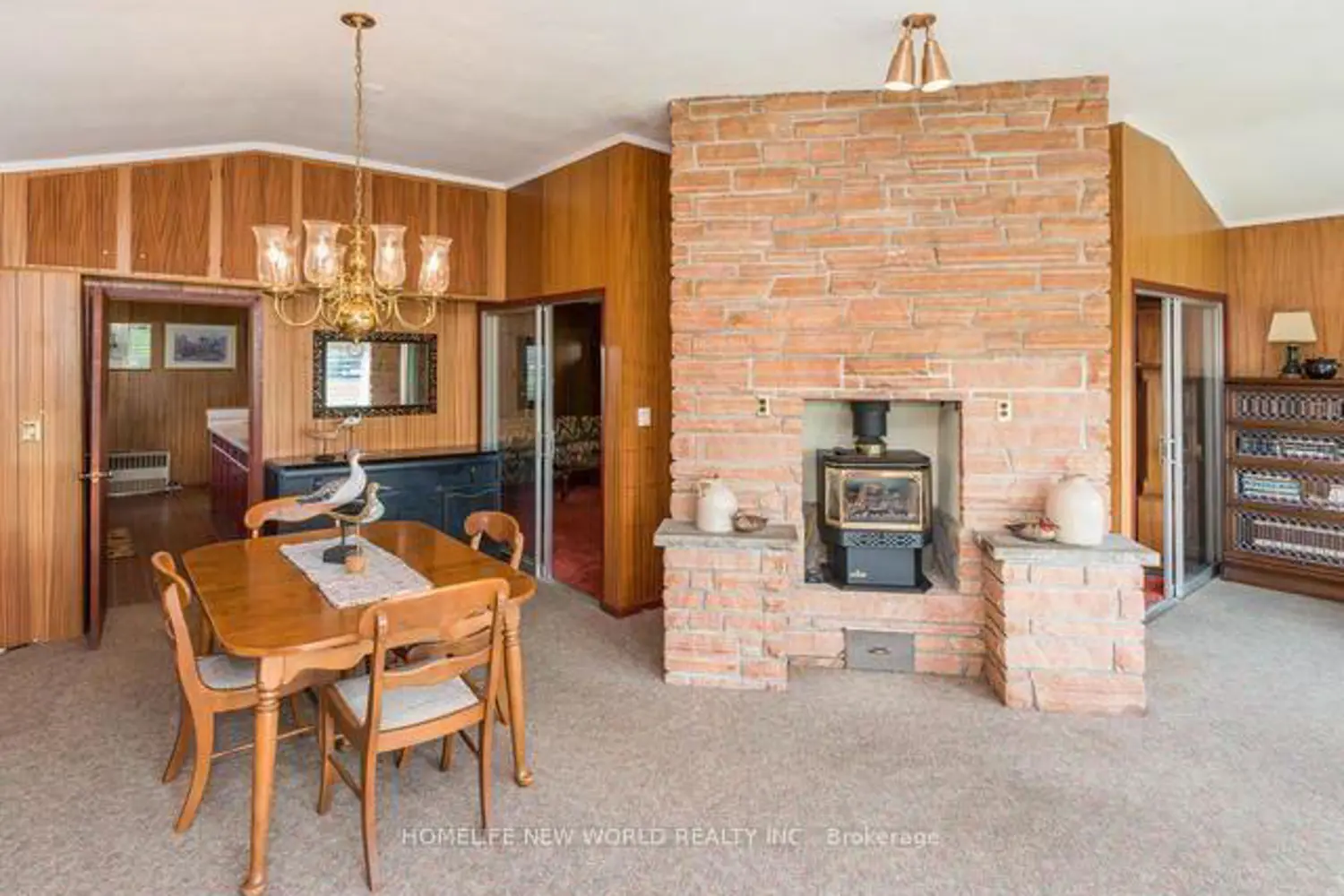 31 Villa Drive photo 5