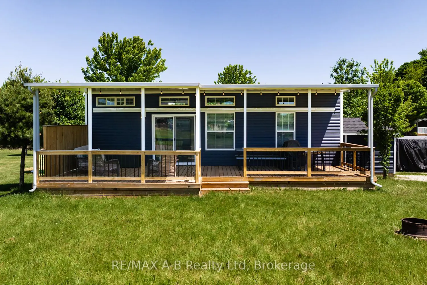 923590 Road 92 Street 652