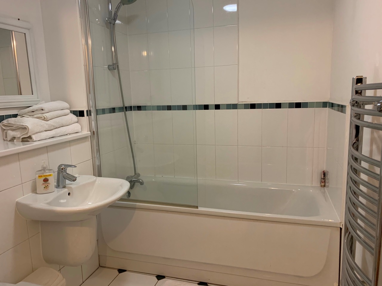1 Bed Flat, Wheeleys Lane, B15, N1 7GU photo 2