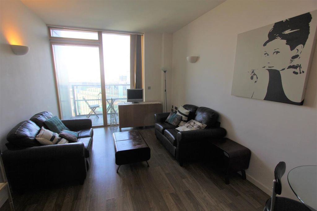 Additional image 3 of 2 bed flat for saleWest Point, Wellington Street LS1