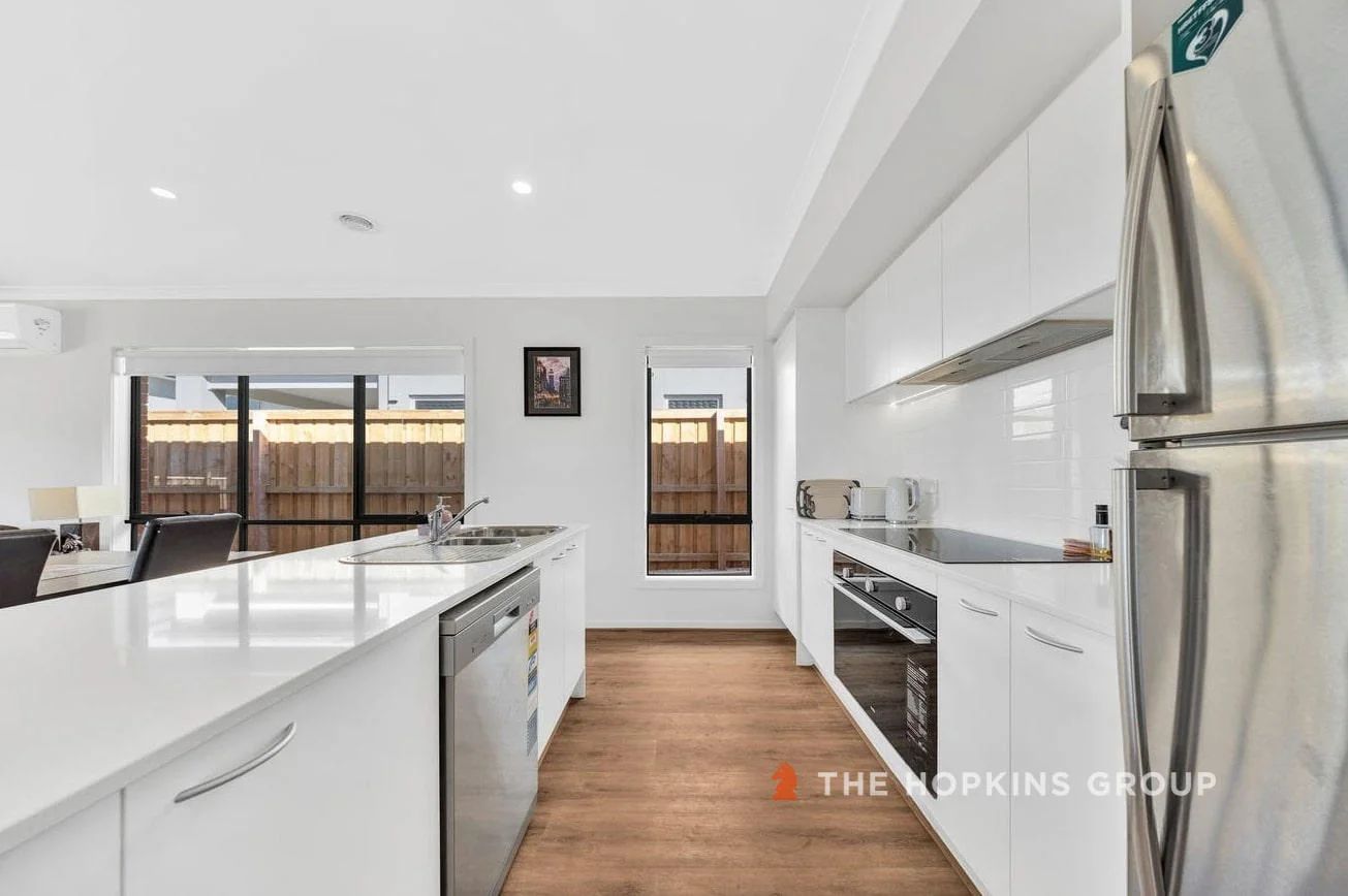 34 Stakes Boulevard, Manor Lakes VIC 3024 photo 3