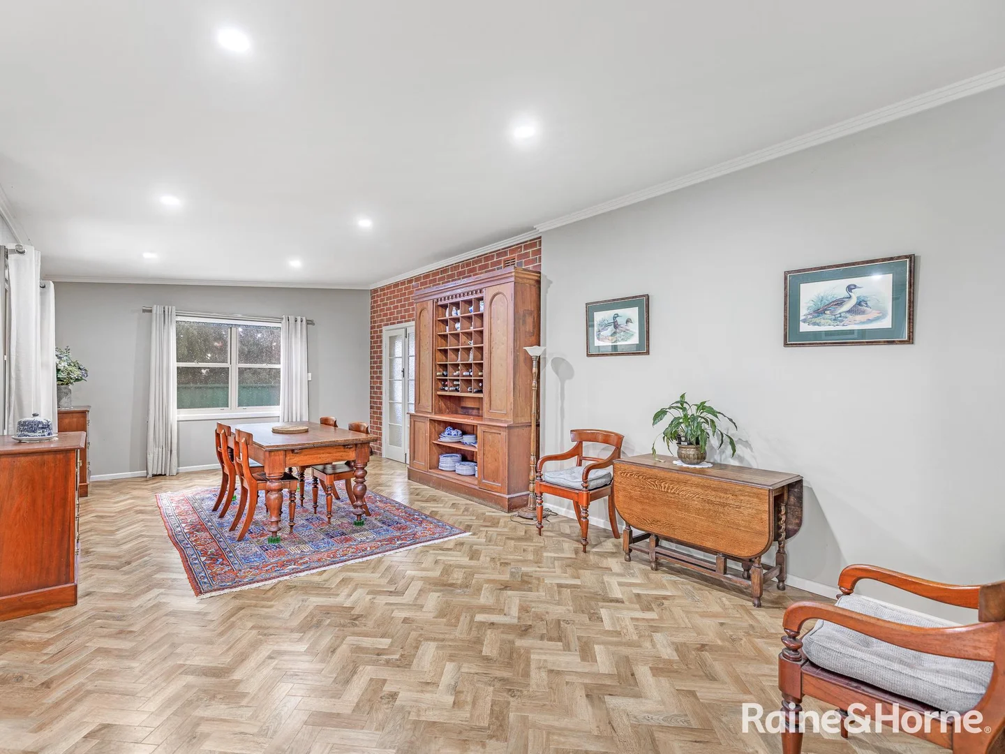 176 Durham Street, Bathurst NSW 2795 photo 5
