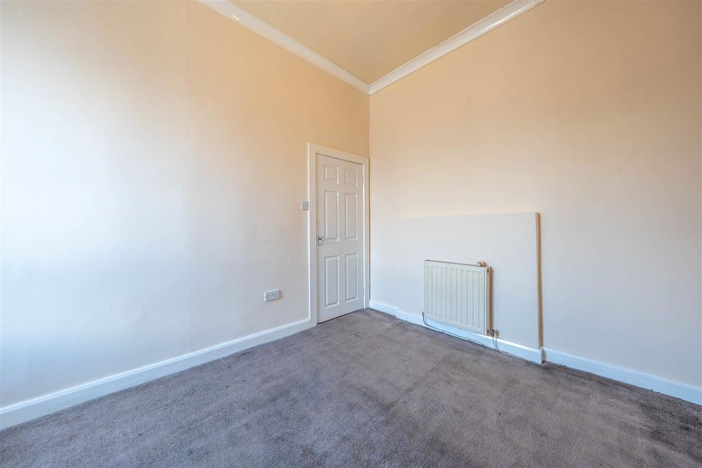 2 bed flat for saleAtholl Street, Perth PH1 photo 5