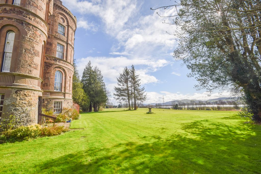 2 bed flat for salePitfour Castle, St. Madoes PH2 photo 2
