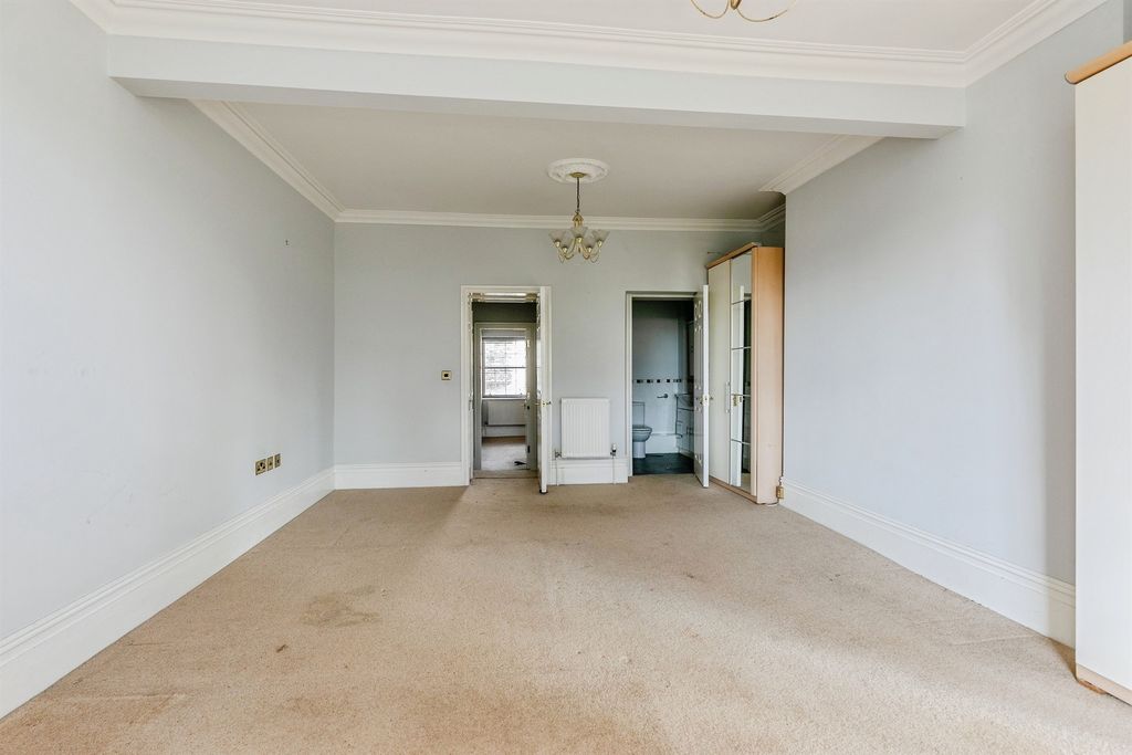 Additional image 12 of 3 bed flat for saleBeckspool Road, Frenchay, Bristol BS16
