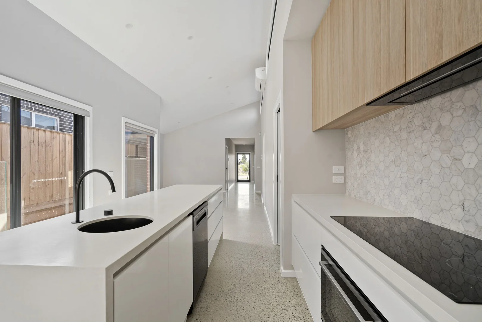 Additional image 4 of 43 Paskas Drive, Fraser Rise VIC 3336