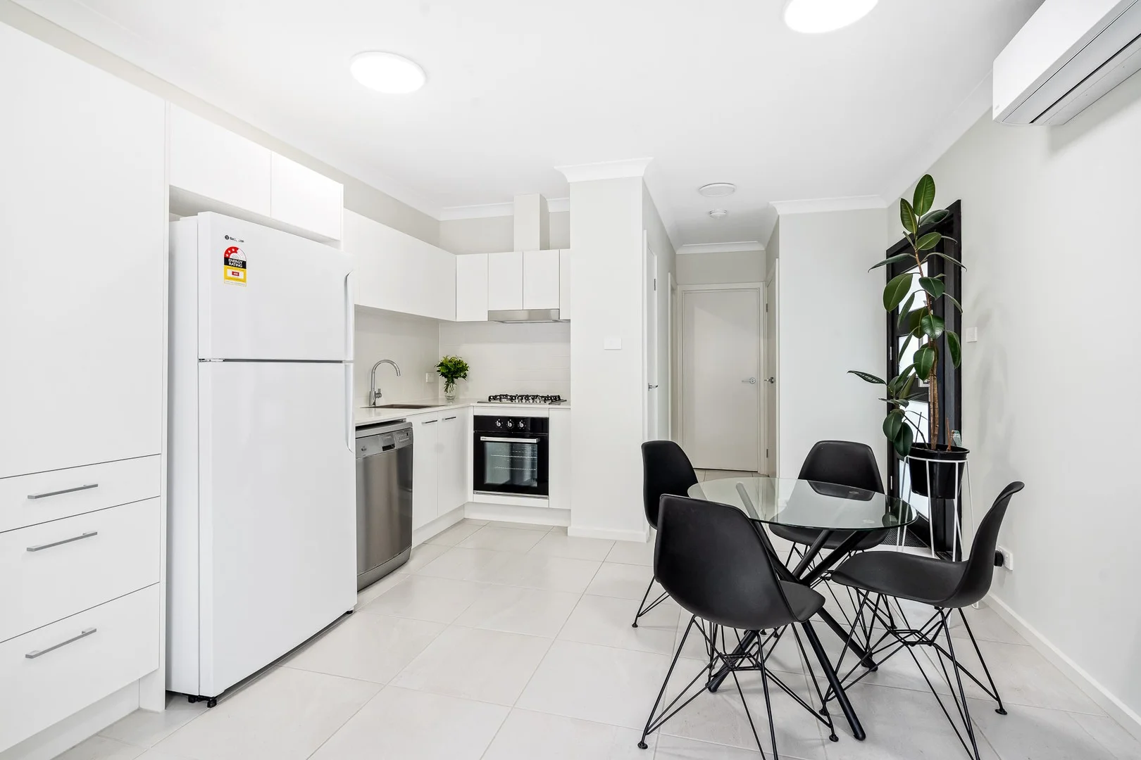1/13 Poole Street, Kingsgrove NSW 2208