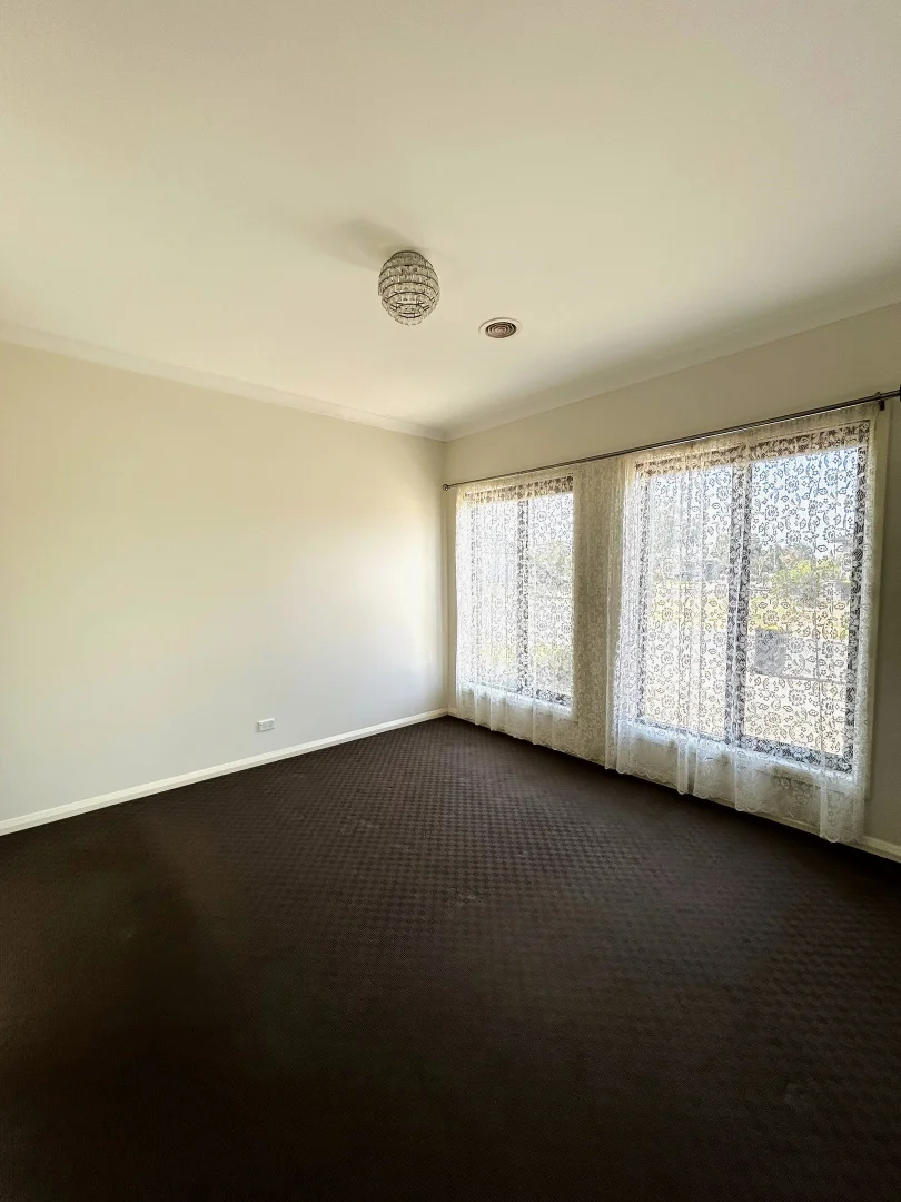 Additional image 2 of 36 Triandra Drive, Brookfield VIC 3338
