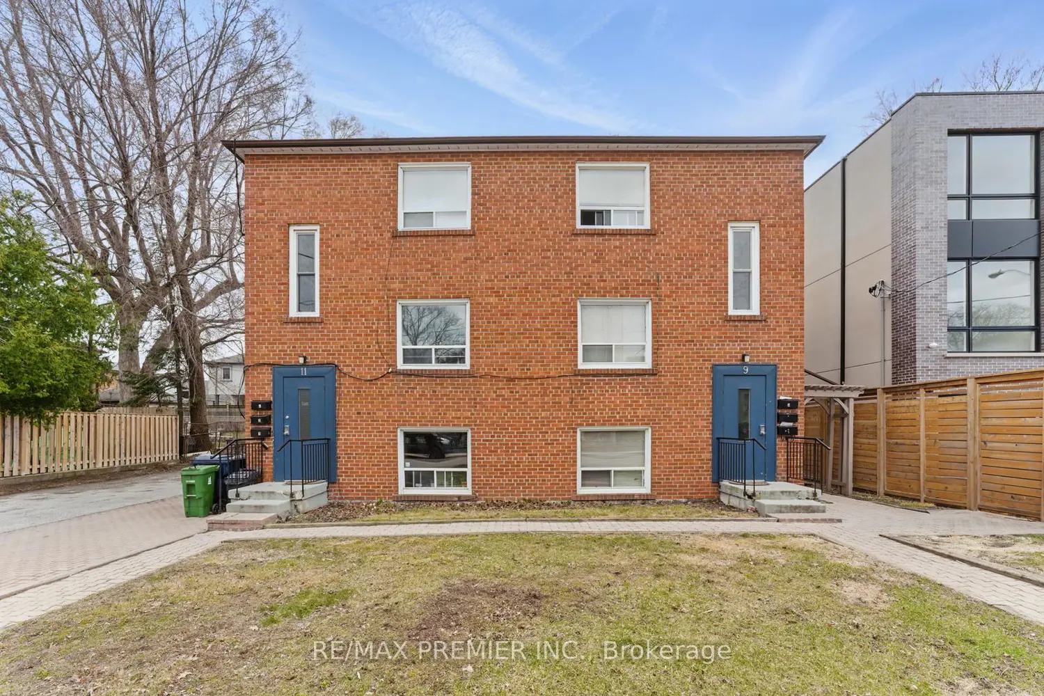9-11 Bracebridge Avenue