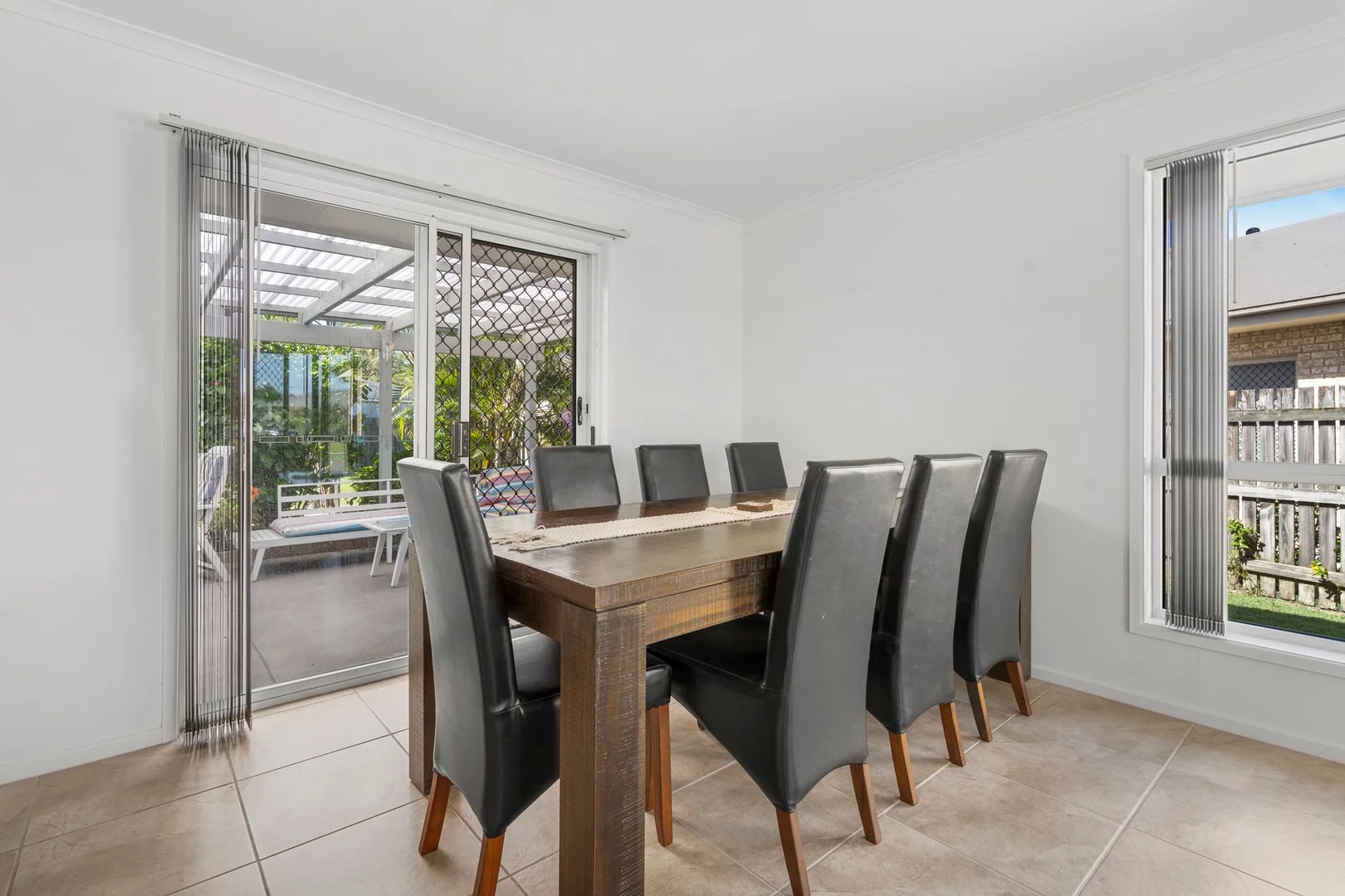 Additional image 13 of 11 Chiltern Place, Sandstone Point QLD 4511