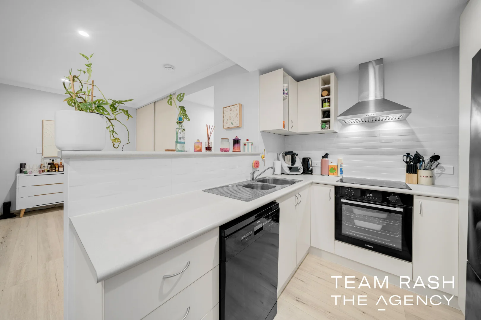 Additional image 5 of 2/62 First Avenue, Bassendean WA 6054