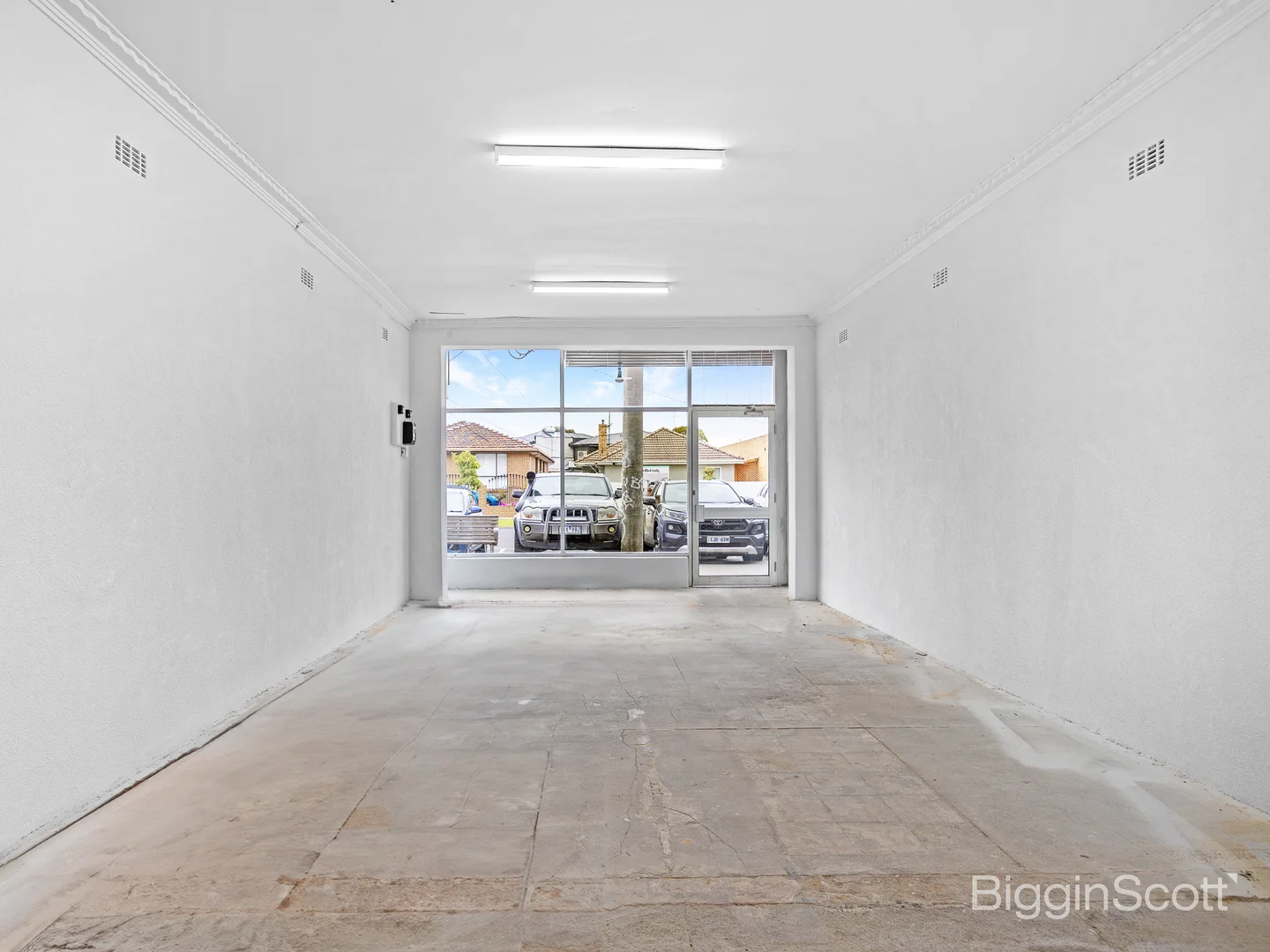 33 The Circle, Altona North VIC 3025 photo 2